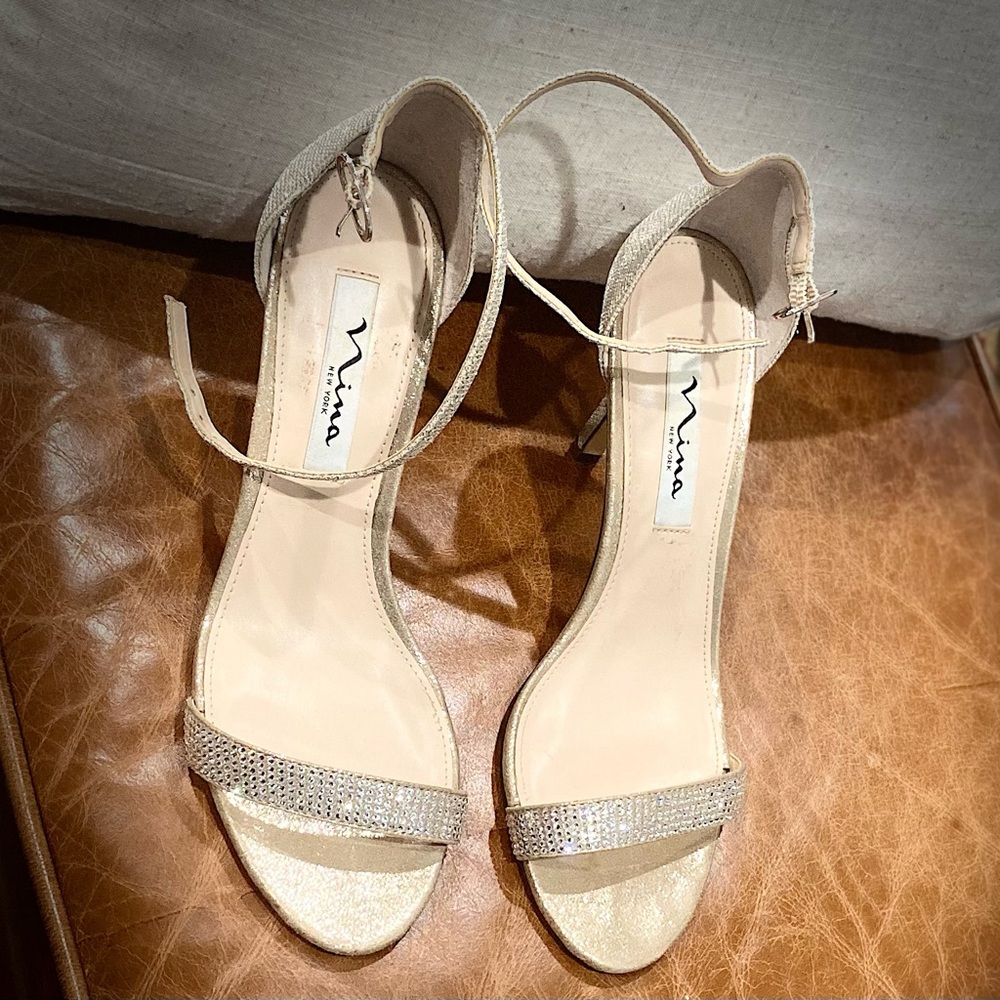 Shimmering dress sandal